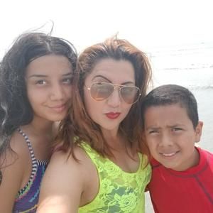 Meet your Posher, Ana